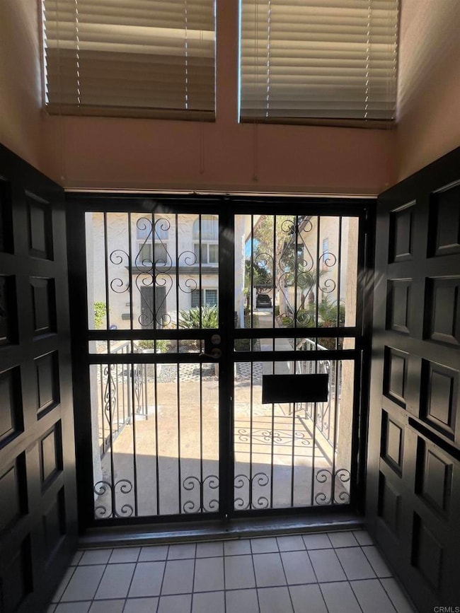 4241 Loma Riviera Ln, San Diego, CA 92110 - photo 4