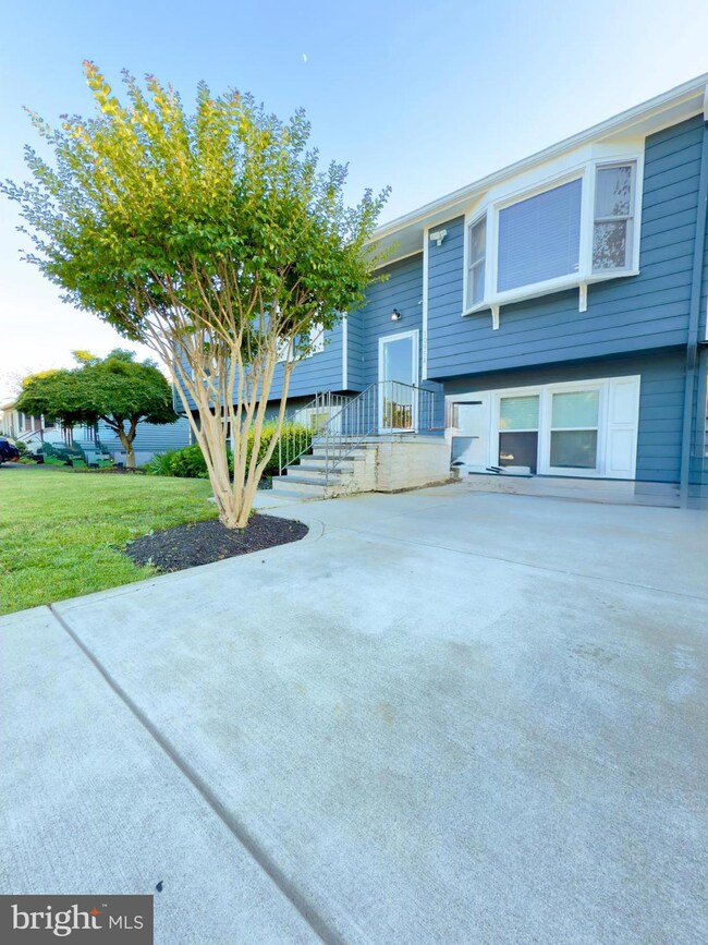 10954 Blake Ln, Bealeton, VA 22712 - photo 2