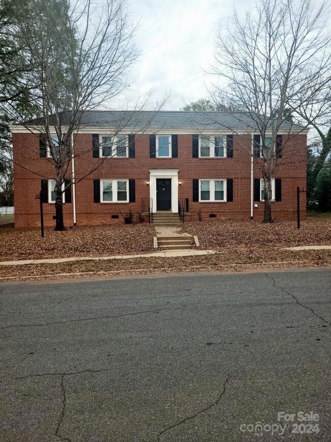 216 Harrill St, Statesville, NC 28677 - photo 2