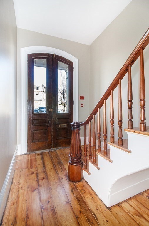 61 Monmouth St unit 3, Boston, MA 02128 - photo 2