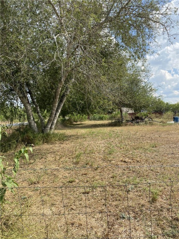 0 NE 5th St (Ne Donald St ) St unit 463921, Premont, TX 78375 - photo 3