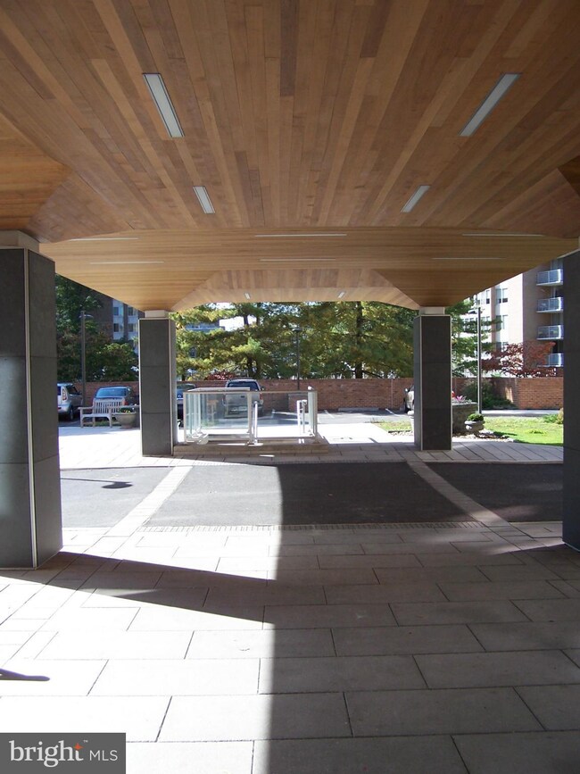 Van Ness East unit 831, Washington, DC 20008 - photo 3