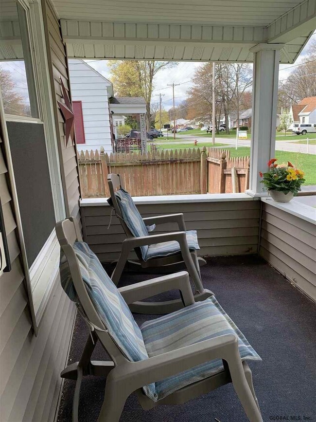 2130 Robinwood Ave, Schenectady, NY 12306 - photo 4