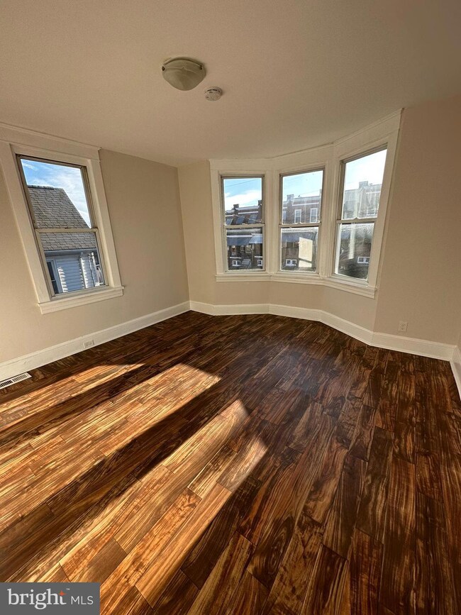 106 S Monastery Ave, Baltimore, MD 21229 - photo 2