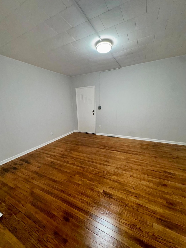 605 Mount St, Gary, IN 46406 - photo 3