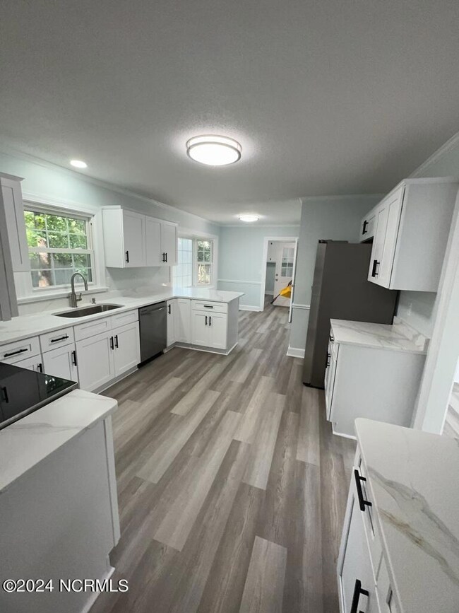 109 Wesleyan Ct, Jacksonville, NC 28546 - photo 5