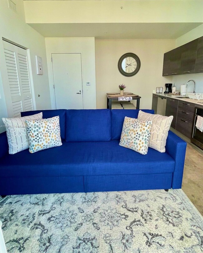 Centro unit 2406, Miami, FL 33131 - photo 4