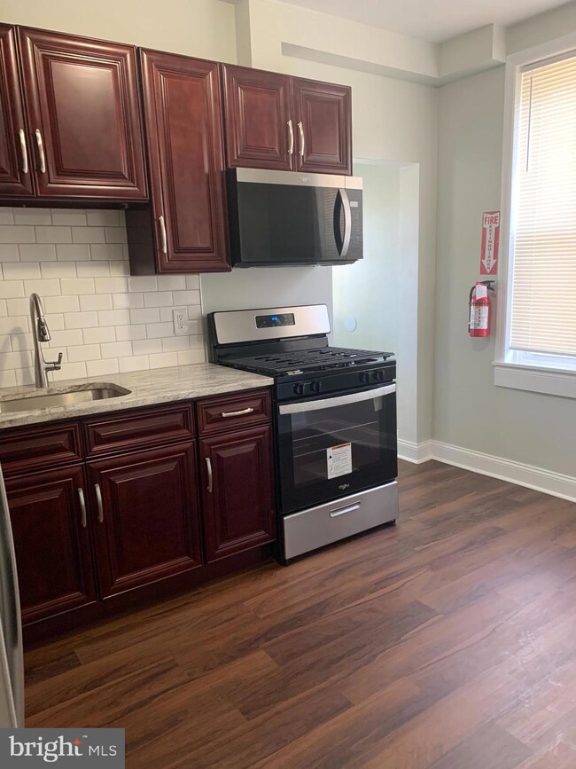 311 Sherman St, Gloucester City, NJ 08030 - photo 7