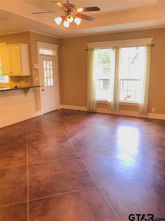 1880 1880 Belmont, Tyler, TX 75701 - photo 3