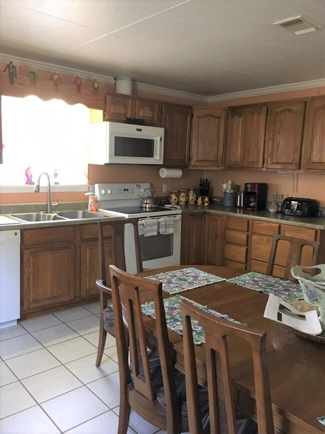 621 Norton Rd, Laurel, MS 39443 - photo 6