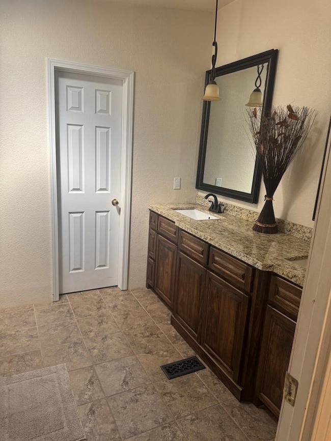 913 Ted St, Alpine, TX 79830 - photo 7