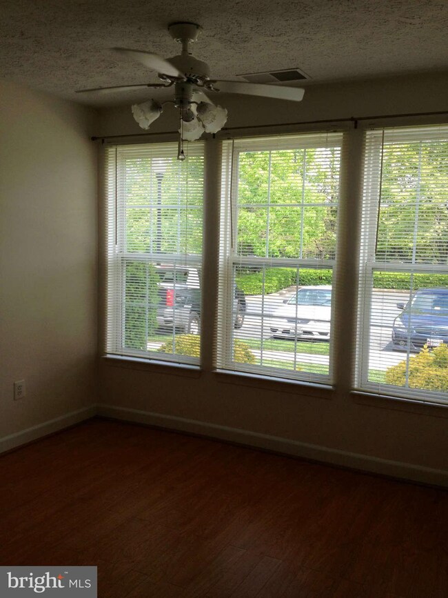 8348 Poplar Mill Rd, Nottingham, MD 21236 - photo 5