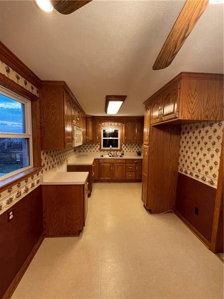 483 Coolspring St, Uniontown, PA 15401 - photo 7