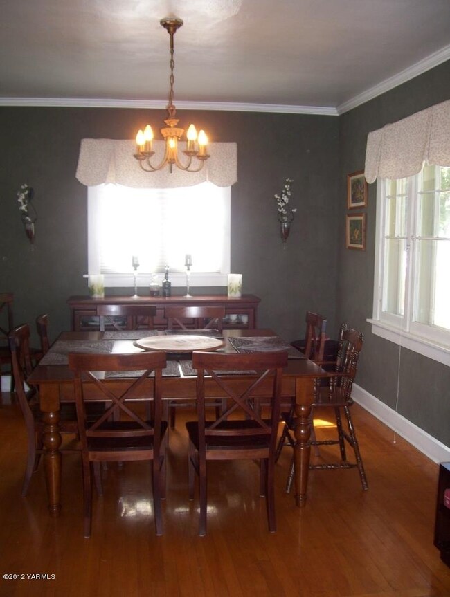 Formal Dining Room