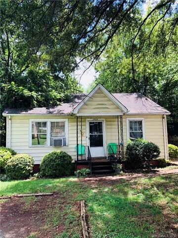 Quaint, tenant occupied, 2 bedroom home within wal