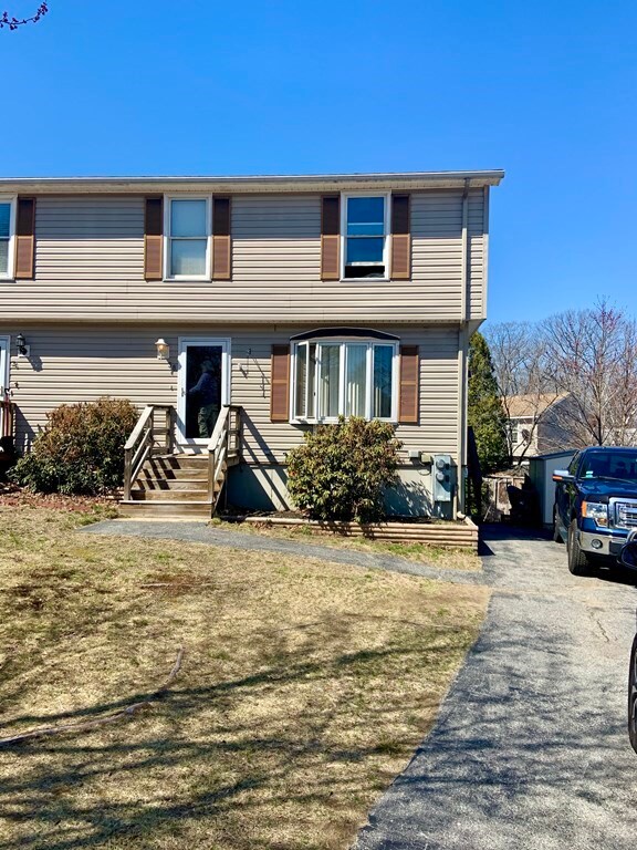 38 Saint Botolph St, Haverhill, MA 01832 - photo 2