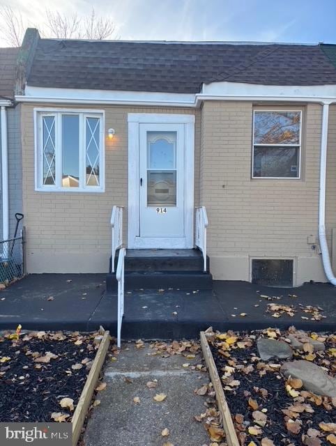 914 Burnside Rd, Sharon Hill, PA 19079 - photo 2