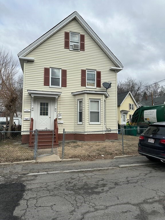 2 W 10th St, Lowell, MA 01850 - photo 3