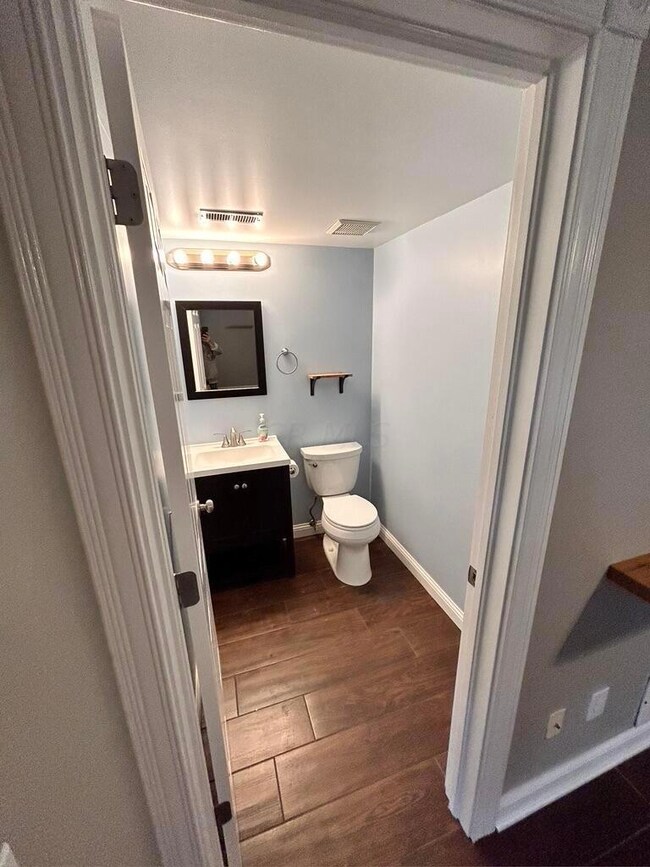 614 W 2nd Ave, Columbus, OH 43201 - photo 6