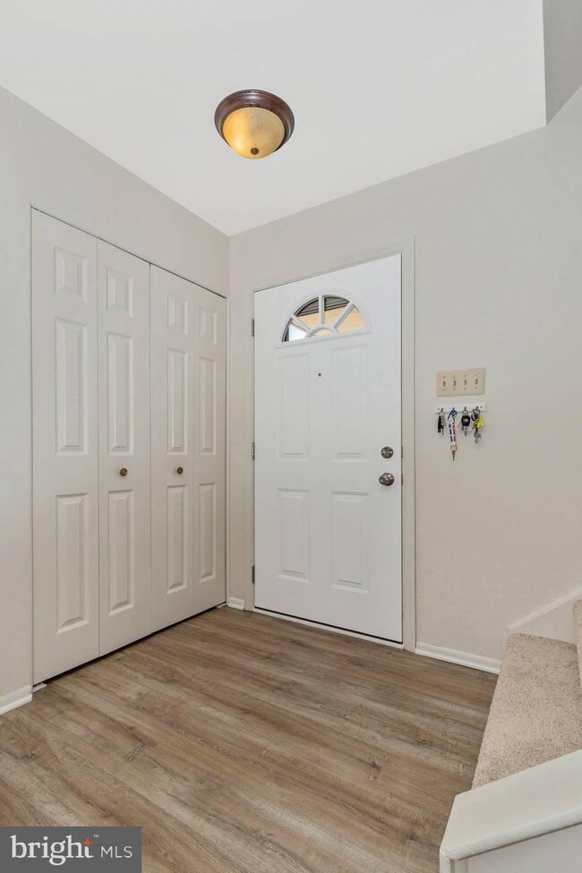 6902 Turnberry Ct, Frederick, MD 21703 - photo 3