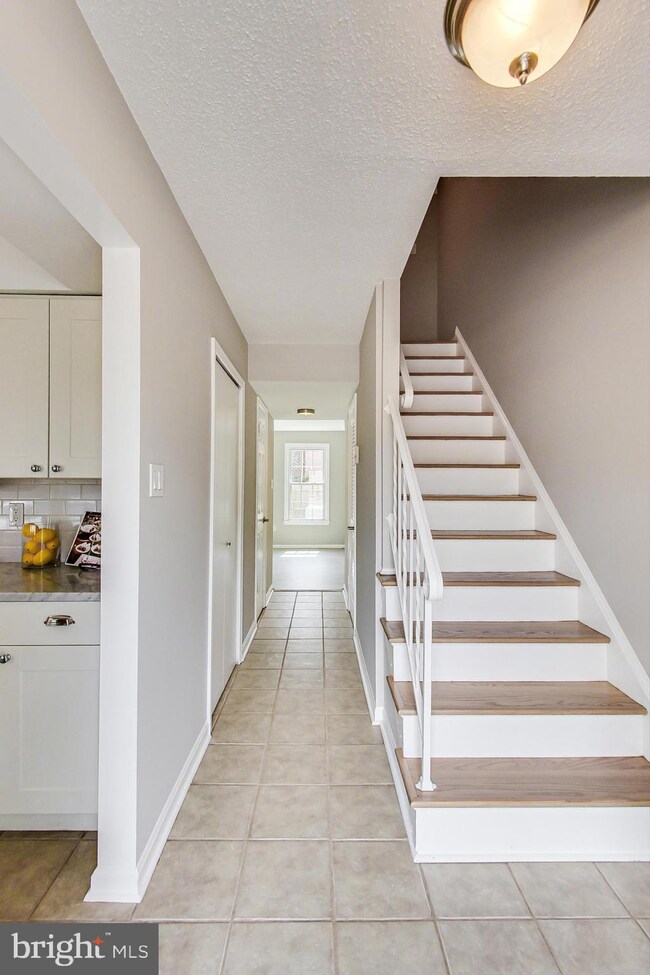 9609A Blake Ln unit 7200, Fairfax, VA 22031 - photo 3