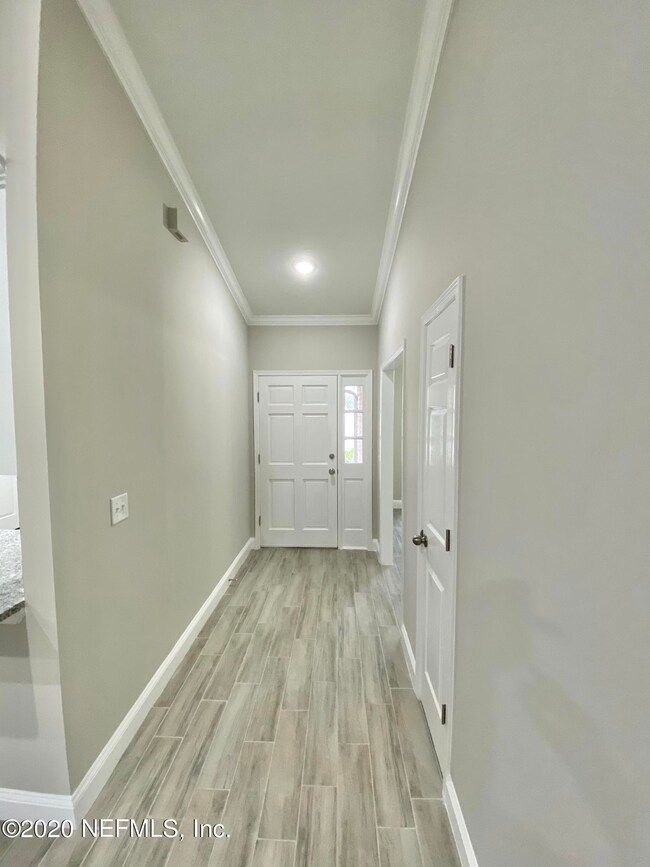 3955 Hunters Lake Cir E, Jacksonville, FL 32210 - photo 2