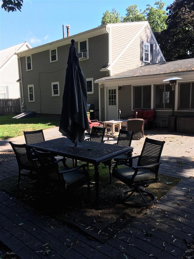 40 Edgewood Ave, Nashua, NH 03064 - photo 4