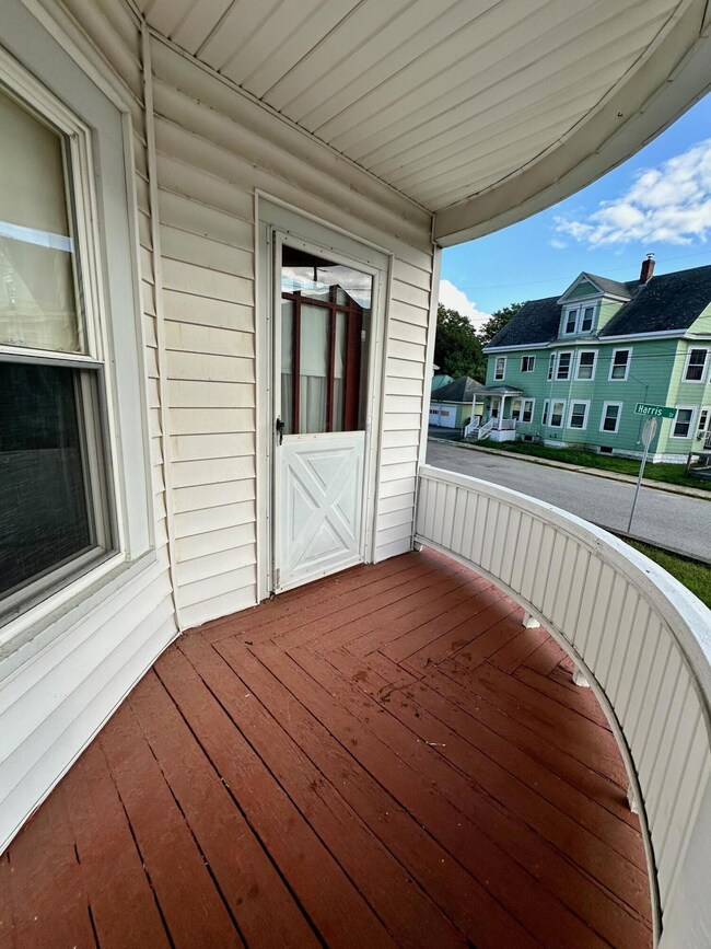 side entry to enclosed porch
