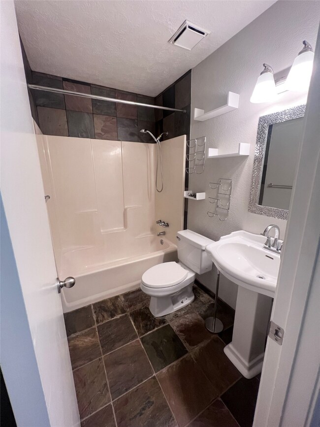 29215 Loddington St, Spring, TX 77386 - photo 6