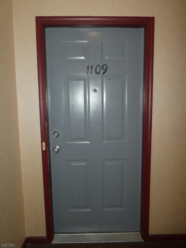 1109 Stoneridge Cir unit 9, Helmetta, NJ 08828 - photo 2