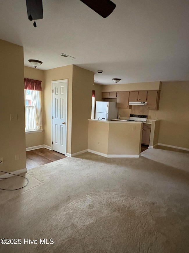 1203 Wilshire Cir, Aberdeen, NC 28315 - photo 3