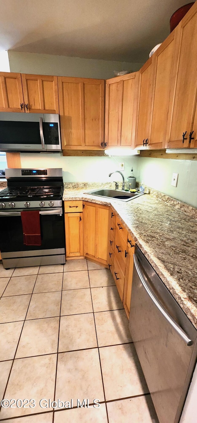 135 Division St unit 1, Saratoga Springs, NY 12866 - photo 3