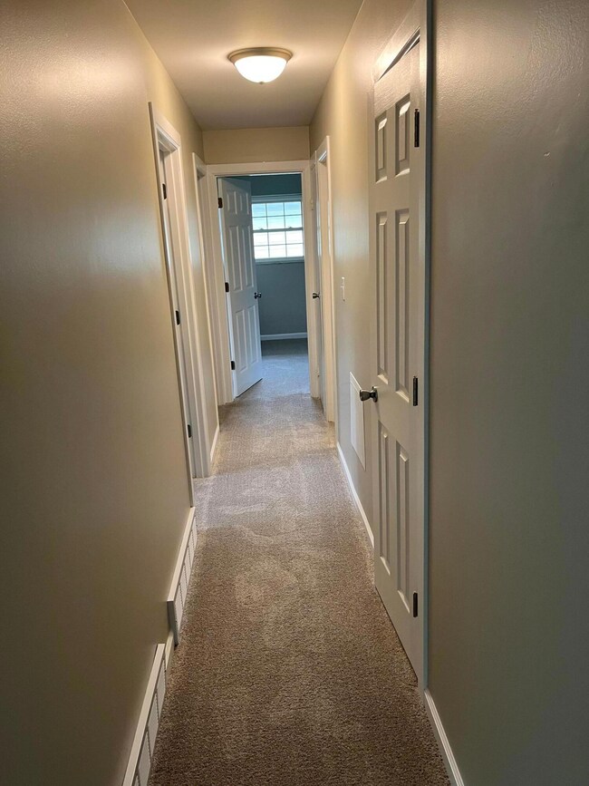 2779 Halifax Ct, Columbus, OH 43232 - photo 7