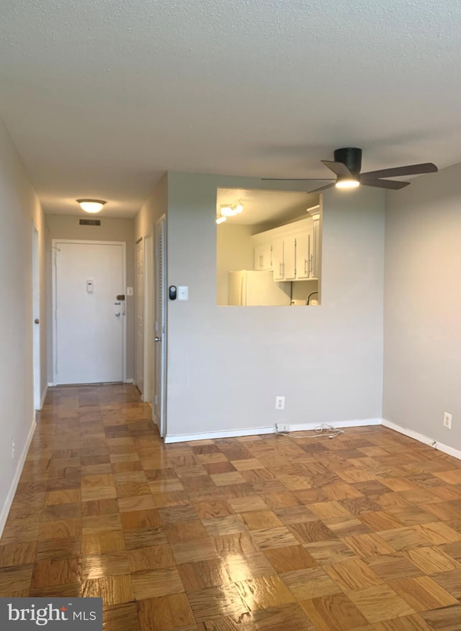 Circle Condominiums unit 1205, Arlington, VA 22201 - photo 6