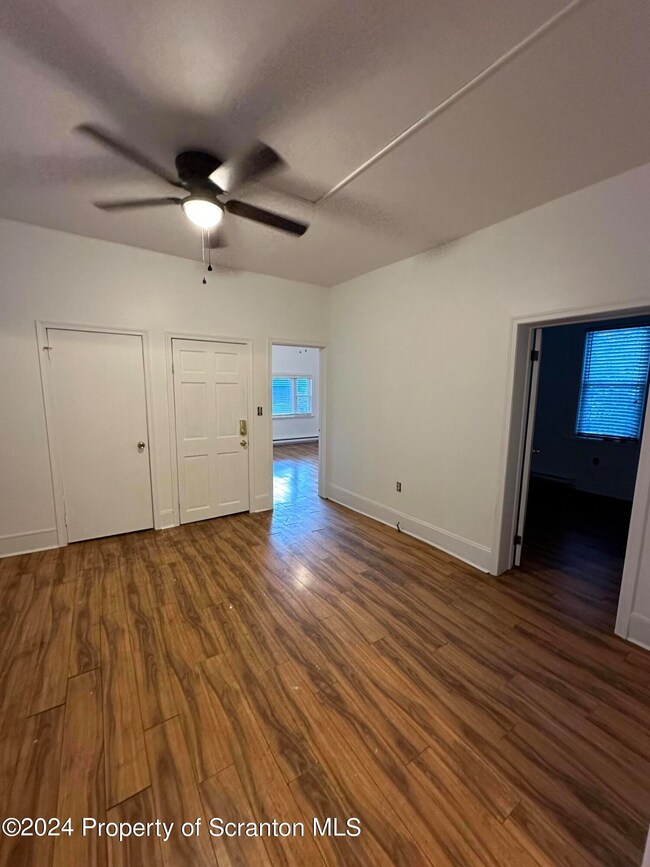 1422 Penn Ave unit Rear, Scranton, PA 18509 - photo 4