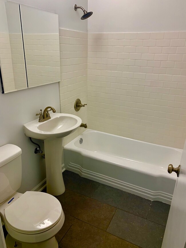 1307 College Ave unit 108, Wheaton, IL 60187 - photo 7