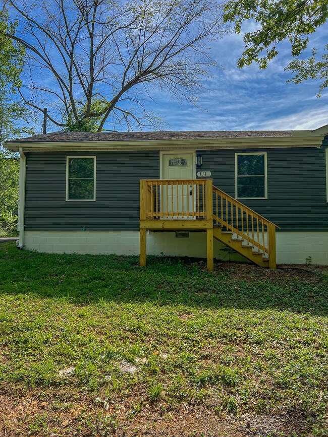 111 Wilson Ct unit 112, Clarksville, TN 37043 - photo 2