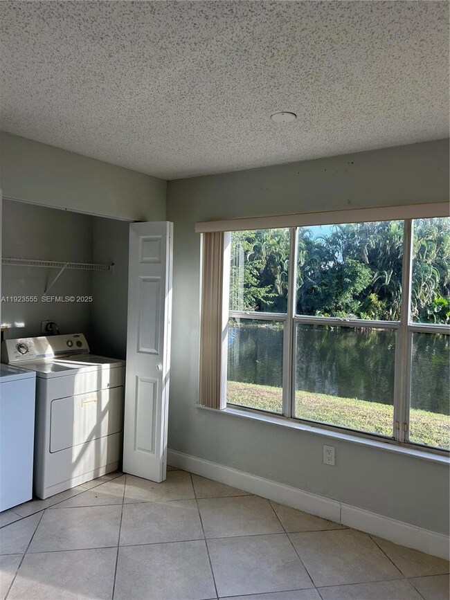 12980 Vista Isles Dr unit 312, Plantation, FL 33325 - photo 5