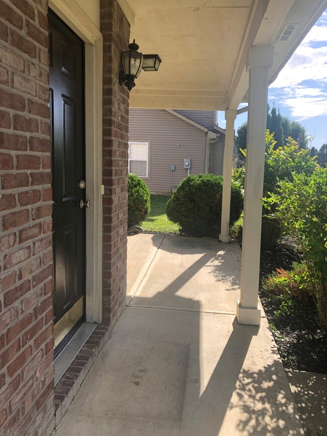 2459 Foxtail Dr, Plainfield, IN 46168 - photo 4