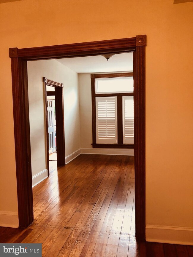 111 N Lakewood Ave, Baltimore, MD 21224 - photo 6