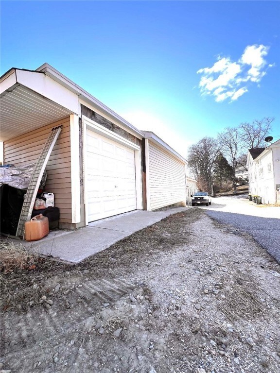 STORAGE CONNECTED TO GARAGE