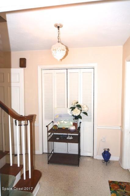 05foyer