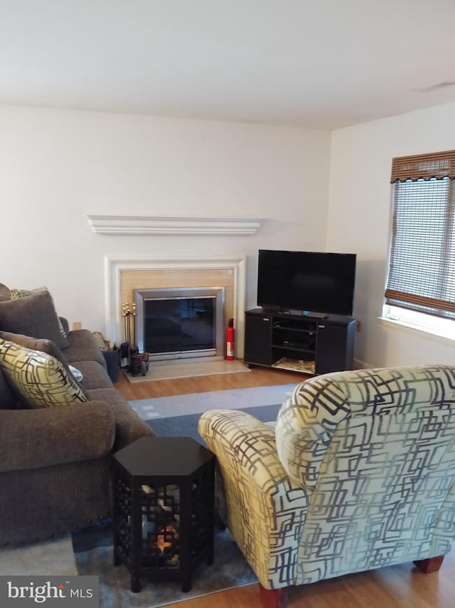 908 Barbaras Ct, North Wales, PA 19454 - photo 5