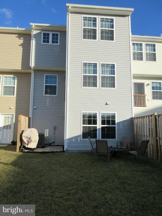 60 Lieutenant Ct, Bunker Hill, WV 25413 - photo 3