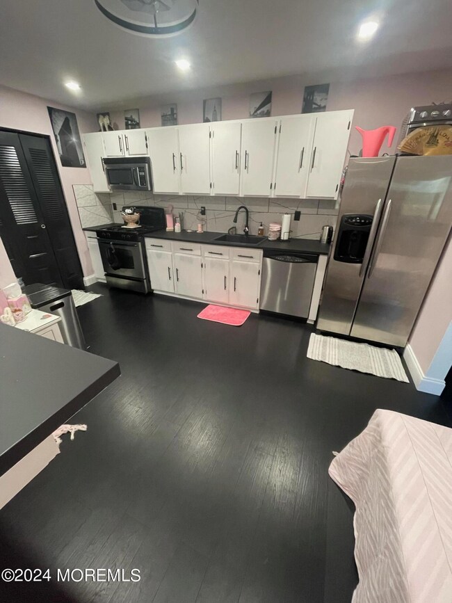 1330 Cricket Ln, Woodbridge, NJ 07095 - photo 3