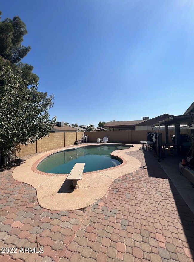 7809 W Monterey Way, Phoenix, AZ 85033 - photo 2