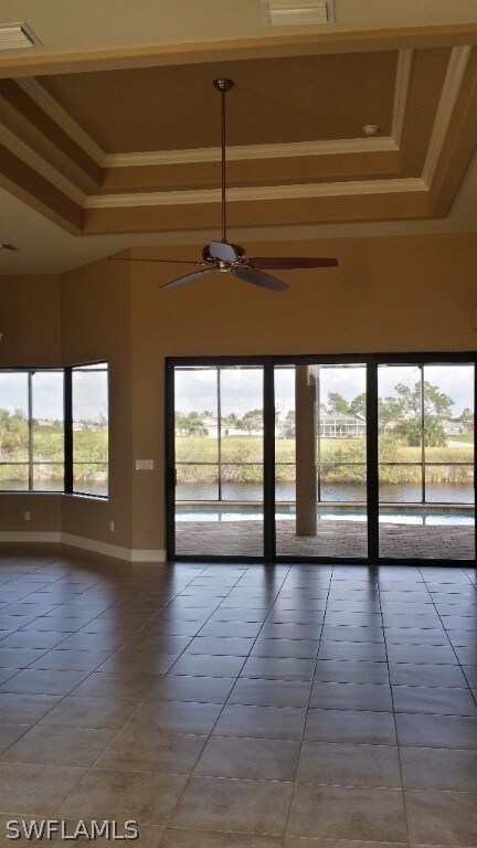 Grand 14' coffer ceiling in great room with custom crown molding.