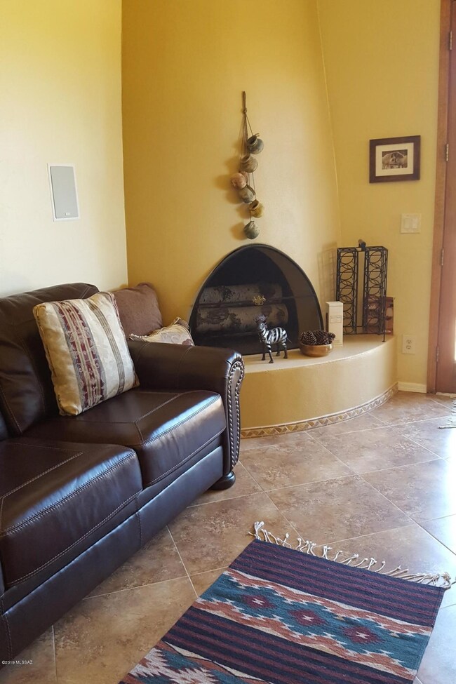 Living Room (2)