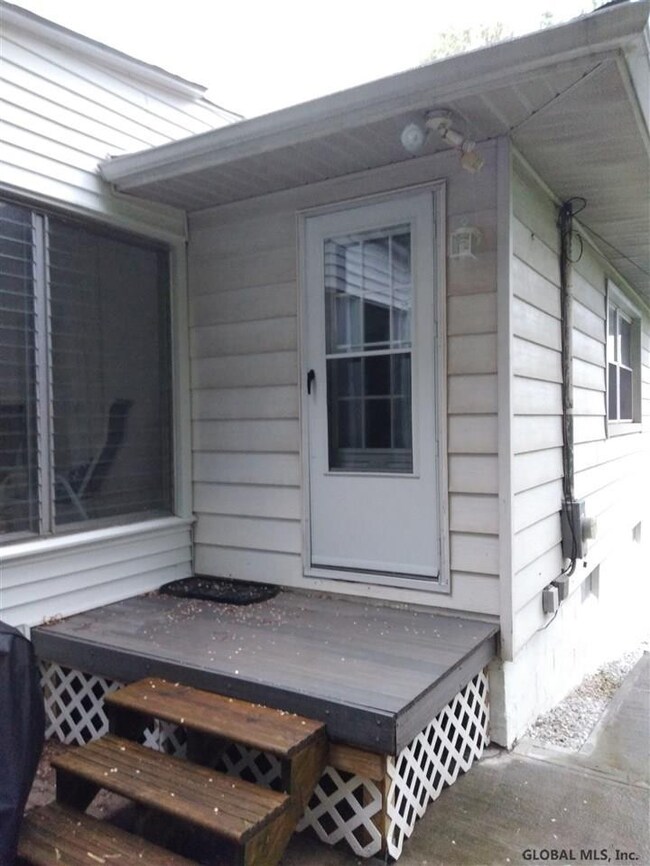 17 Dahlem Blvd, Schenectady, NY 12309 - photo 3