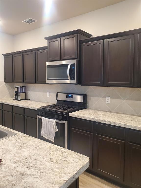 3917 Hometown Blvd, Heartland, TX 75126 - photo 5